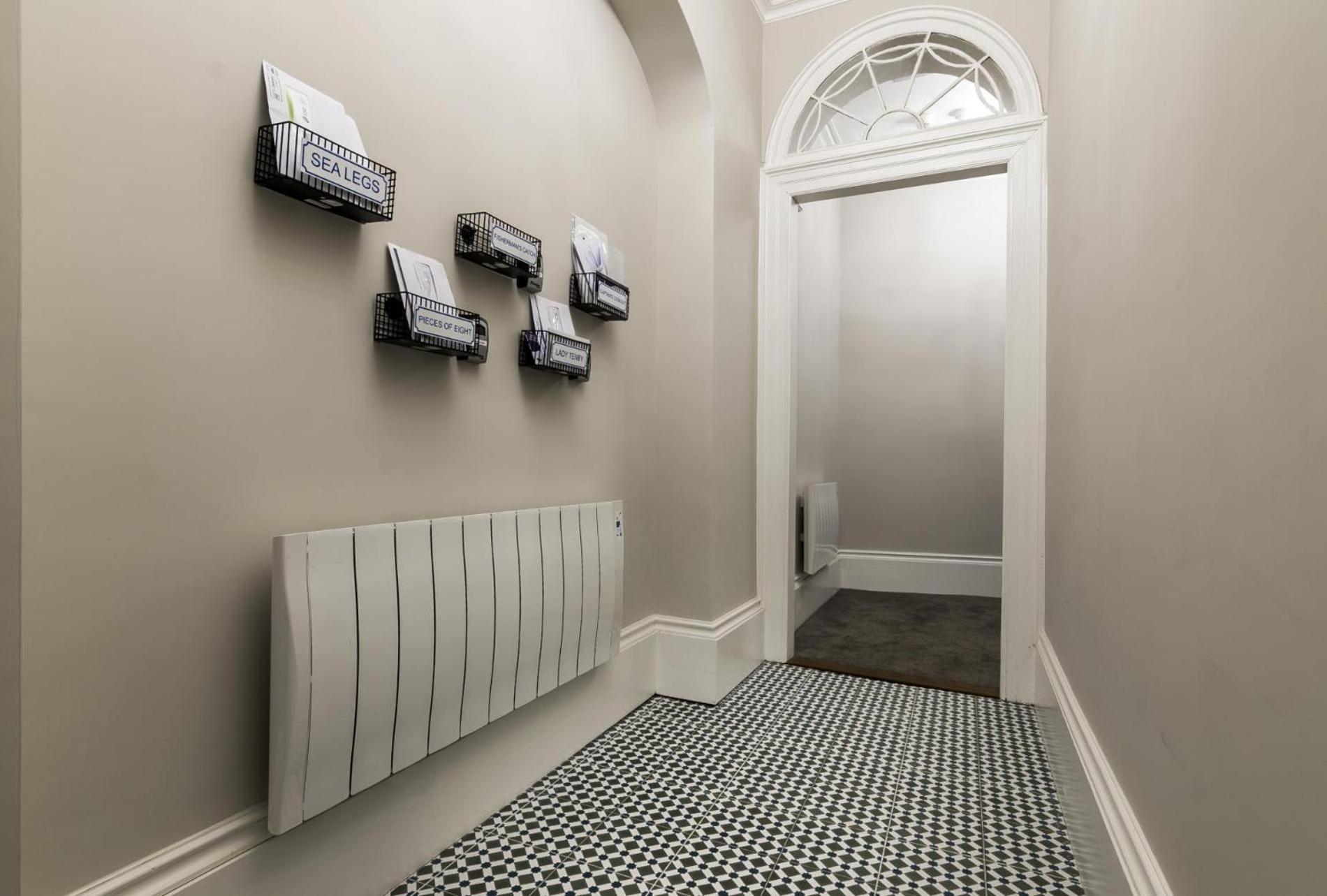 Lady Tenby - 2 Bedroom Apartment - Tenby Esterno foto