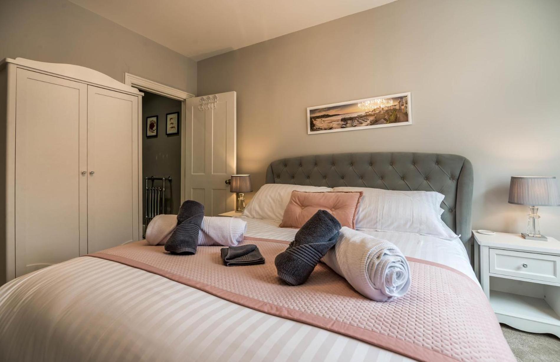 Lady Tenby - 2 Bedroom Apartment - Tenby Esterno foto